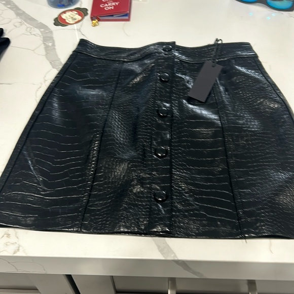 Blank NYC faux croc mini skirt size 26 - Picture 1 of 5